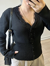 Siyah Dantel Detaylı Kadın Triko Hırka