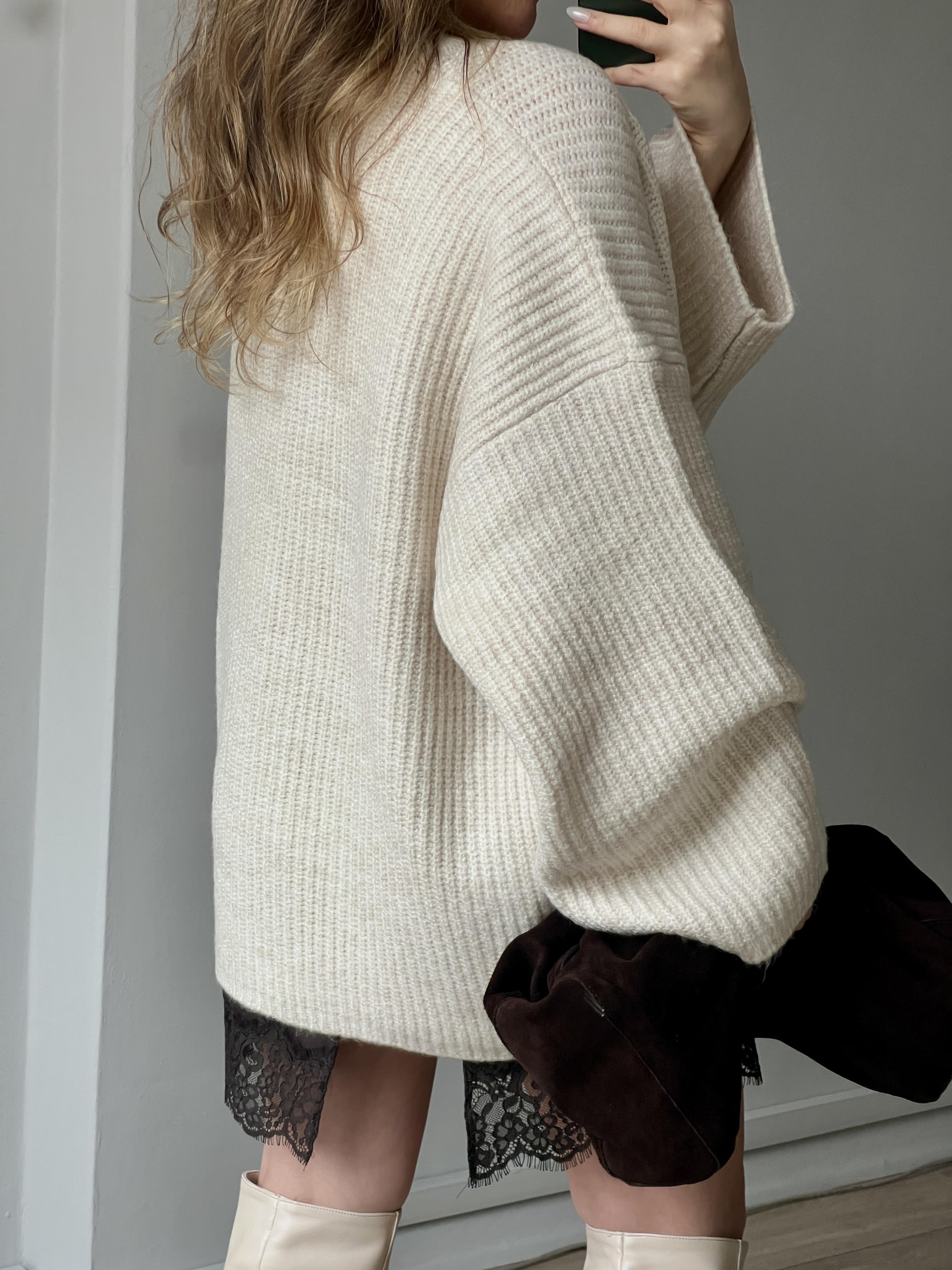 Krem Rengi Uzun Kollu Bisiklet Yaka Oversize Kadın Triko Kazak