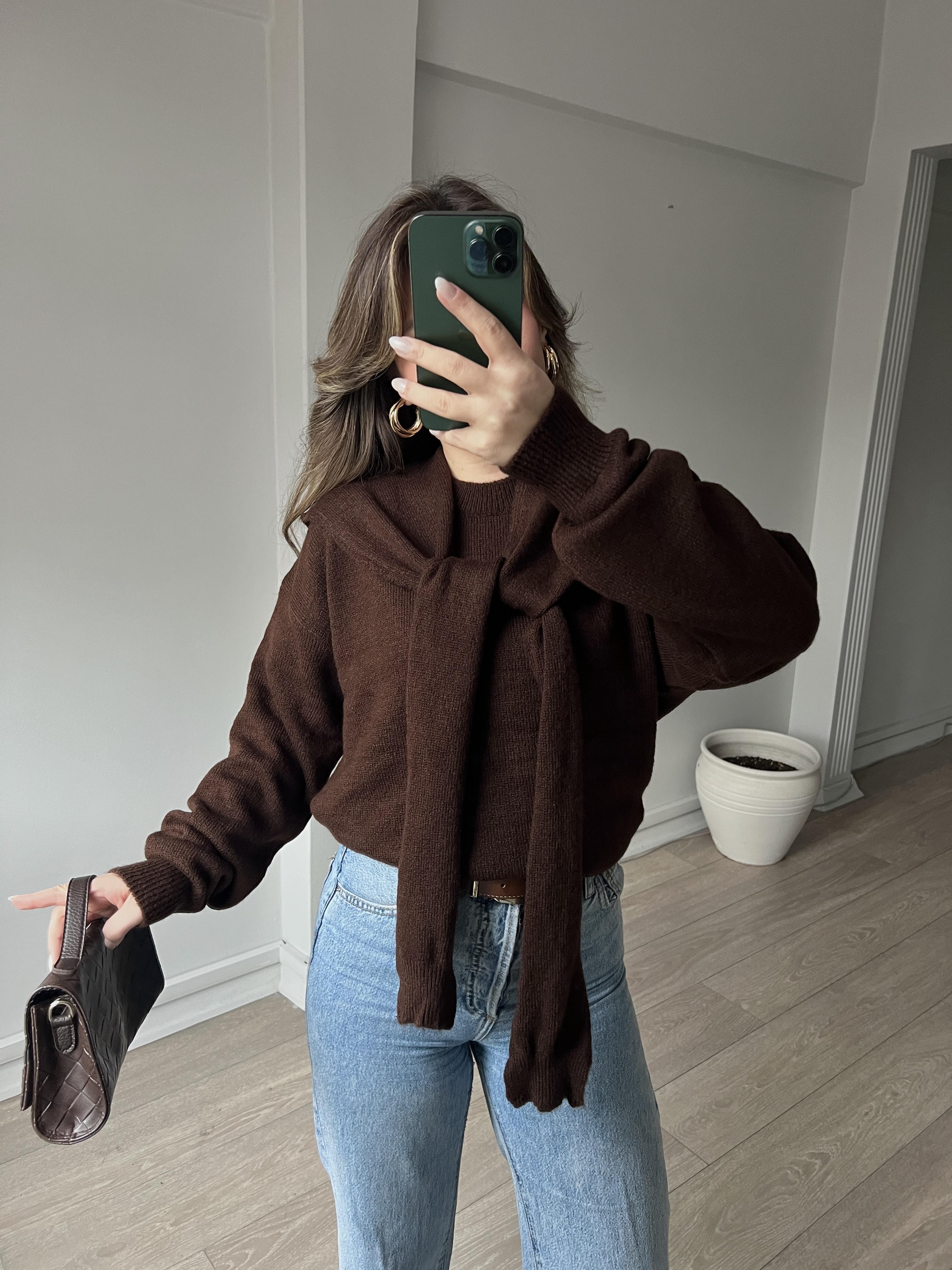 Kahverengi Yumuşak Dokulu Bağlama Şal Detaylı Kadın Triko Kazak