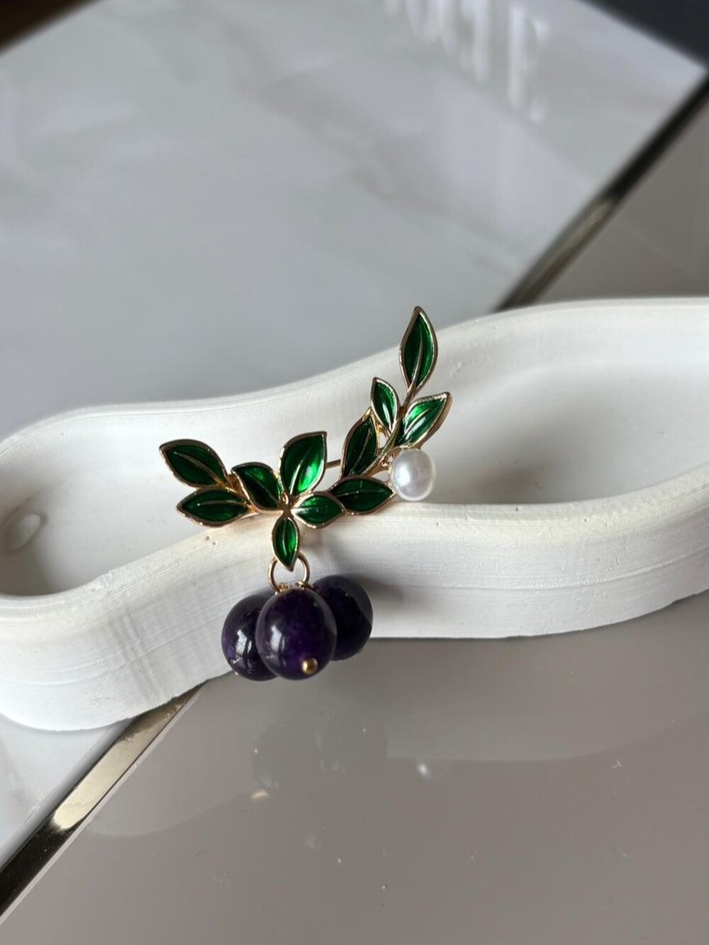 Mor Üzüm Salkım Detaylı Yaprak Broş