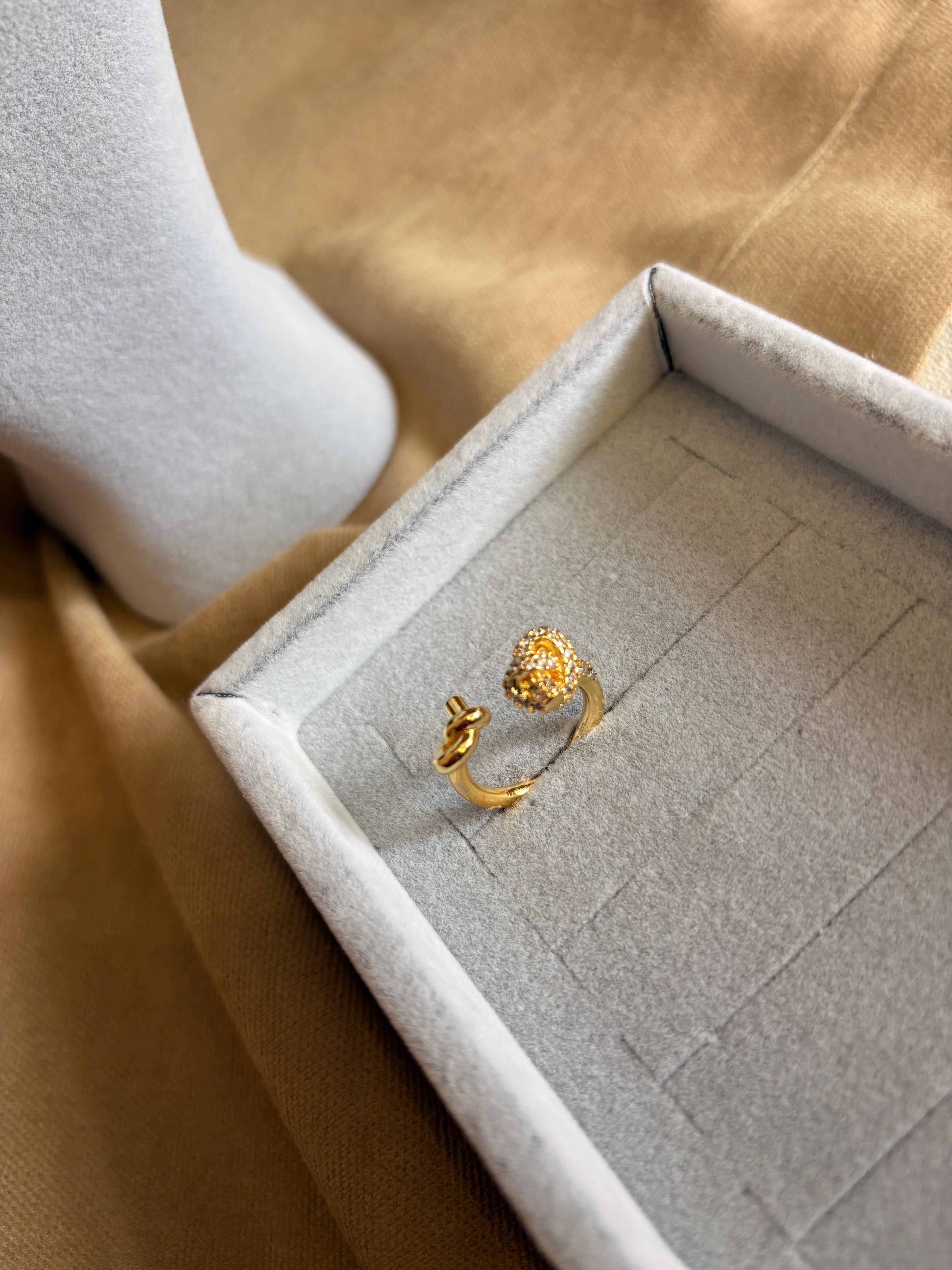 Taşlı Düğüm Figürlü Ayarlanabilir Yüzük