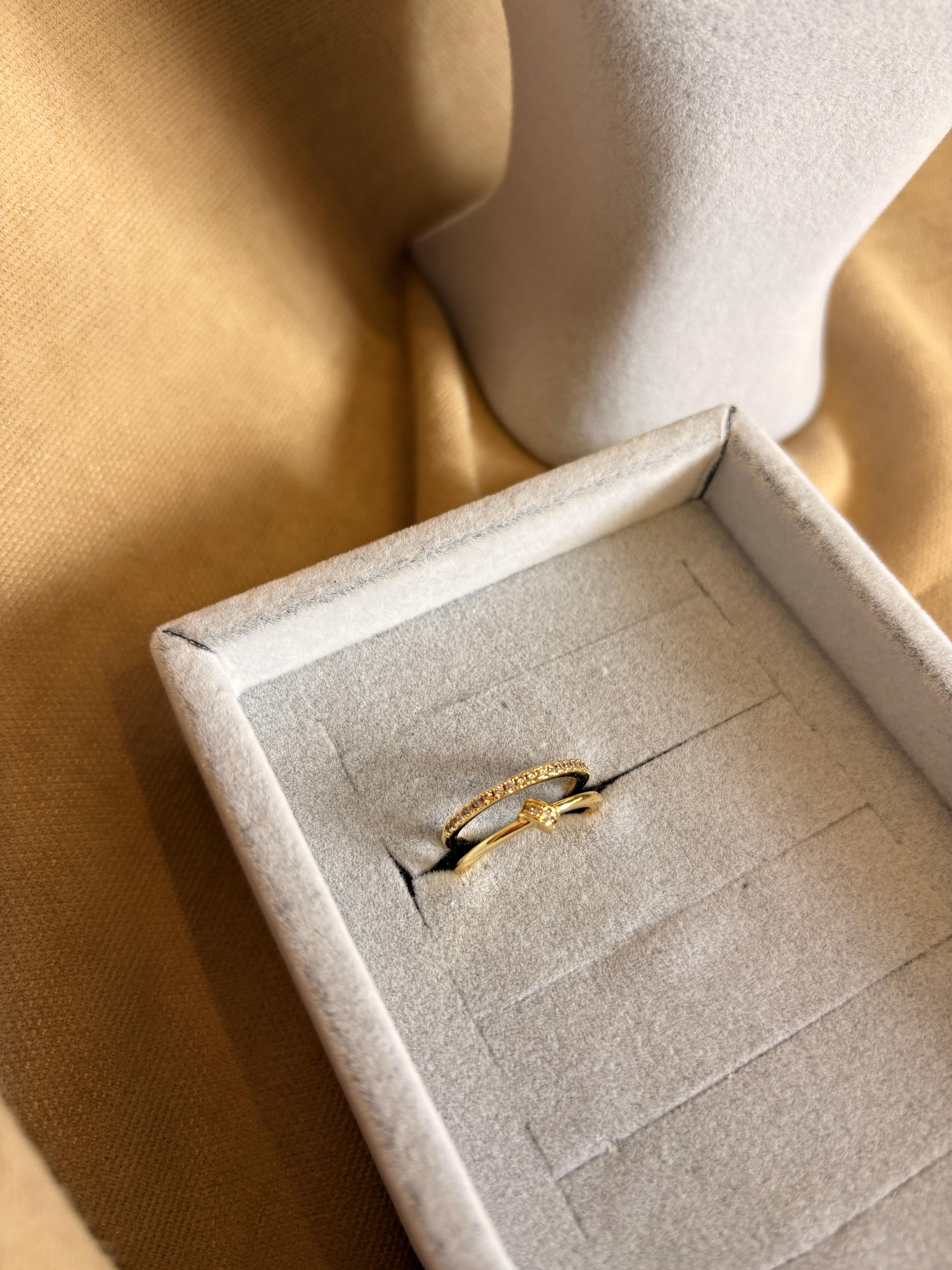 Minimal Sıralı Işıltılı Ayarlanabilir Yüzük