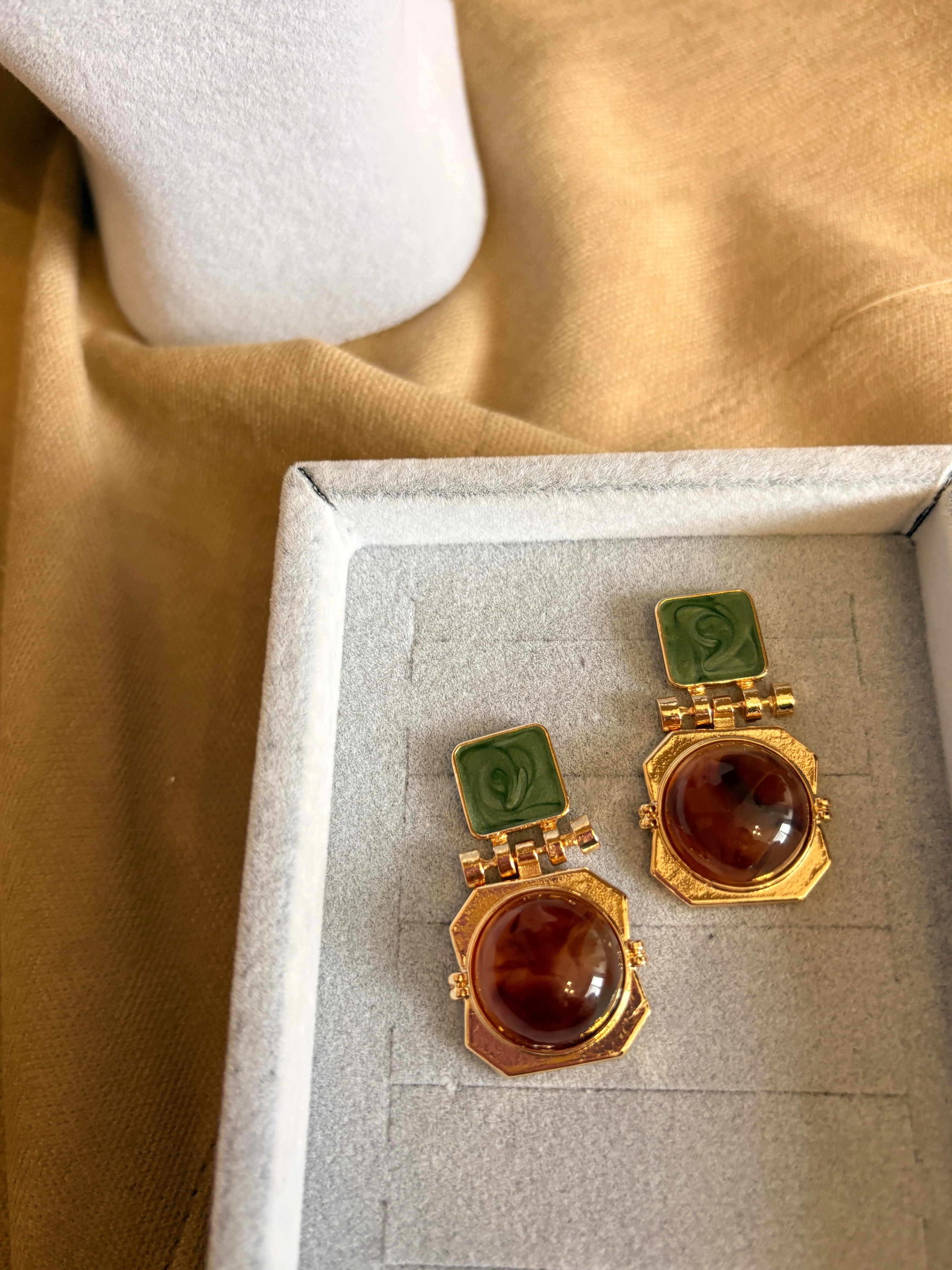 Vintage Kare Formlu Yeşil ve Kahverengi Renkli Küpe