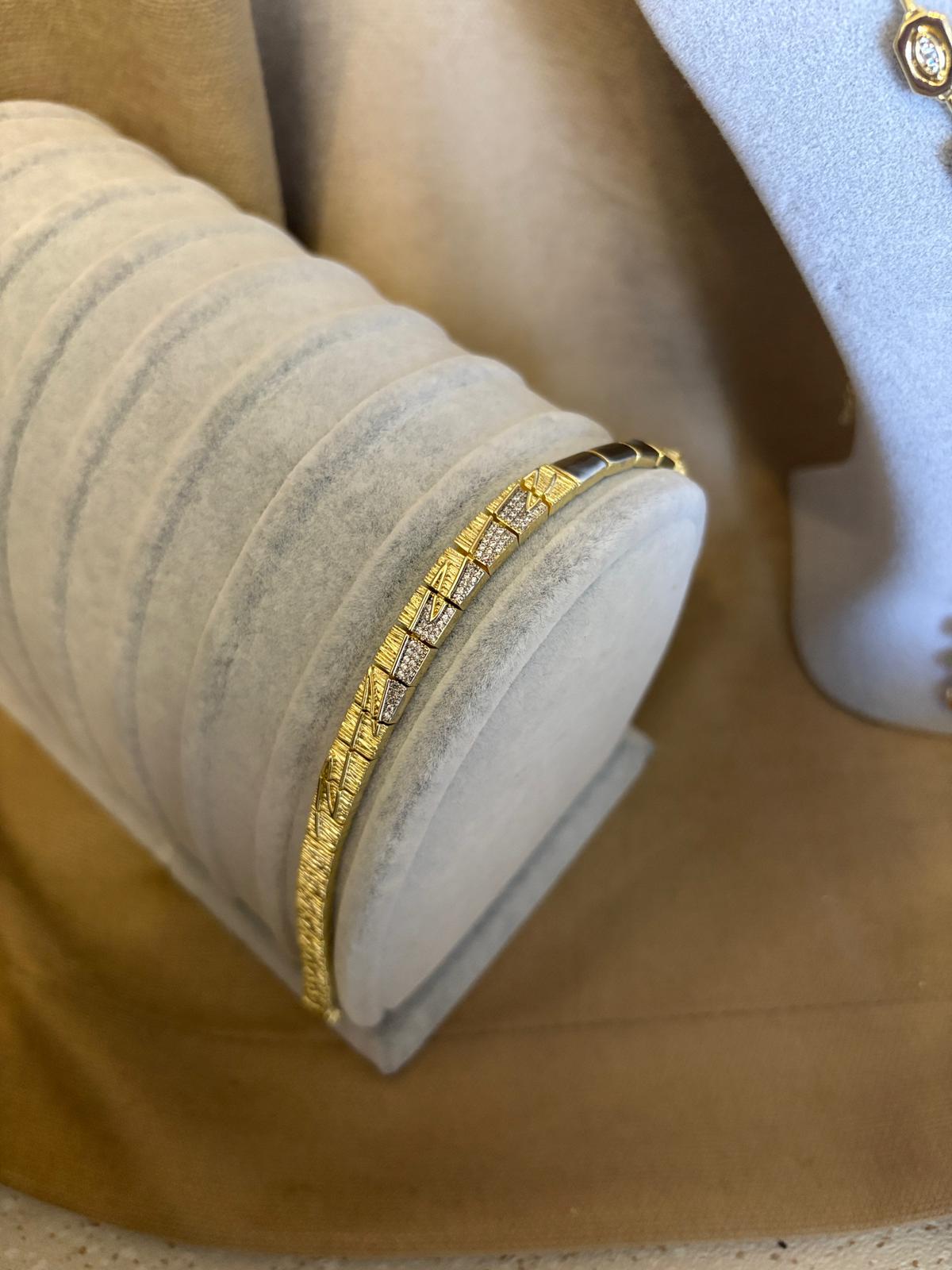 İtalyan Doku Tasarımlı Taşlı Bileklik